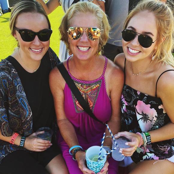 Meet your Posher, Taylor - Picture 1 of 1